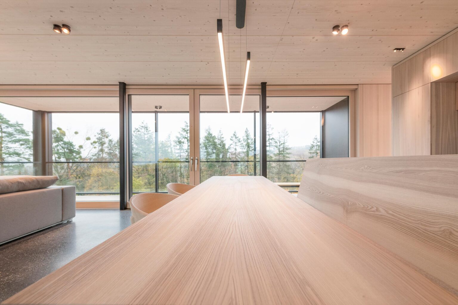 TISCHLEREI-SOMMER_projekt-eifel_wohnraum-4